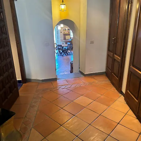 Casa Patrizia Nel Castello Lägenhet